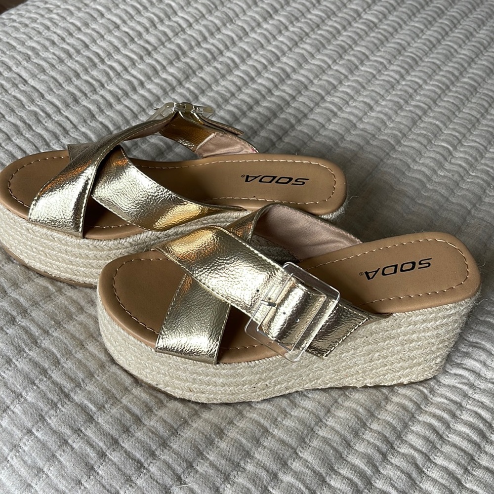 COPY - GOLD WEDGES
